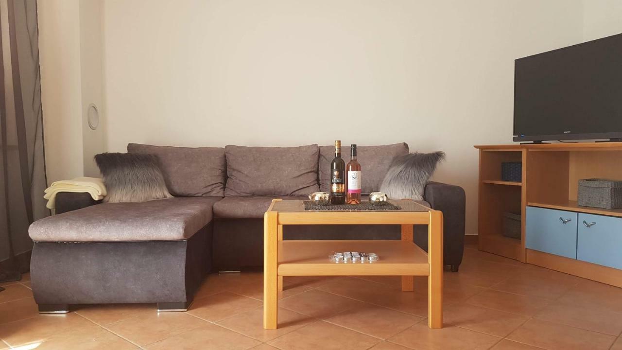 Apartment Zeljka Nerezine Bagian luar foto
